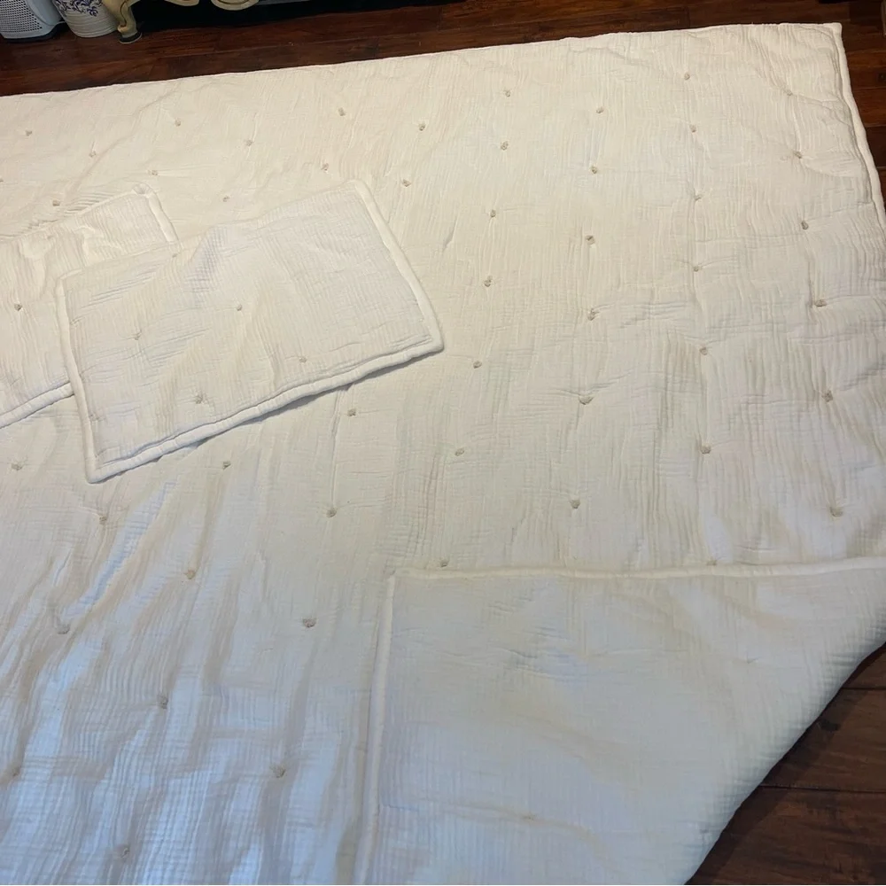 West Elm gauze comforter & shams f-Q